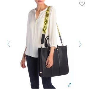 Steve Madden Structured Tote (13.5H*14.75W*3D)